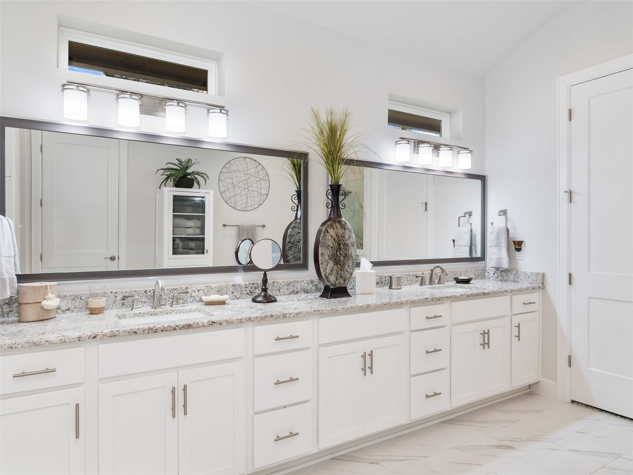 129 Balancing Laurel Dr, San Marcos, TX 78666