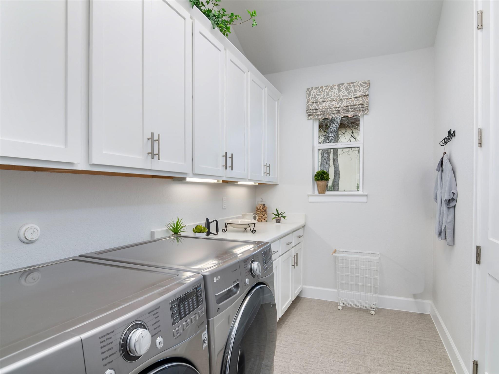 129 Balancing Laurel Dr, San Marcos, TX 78666