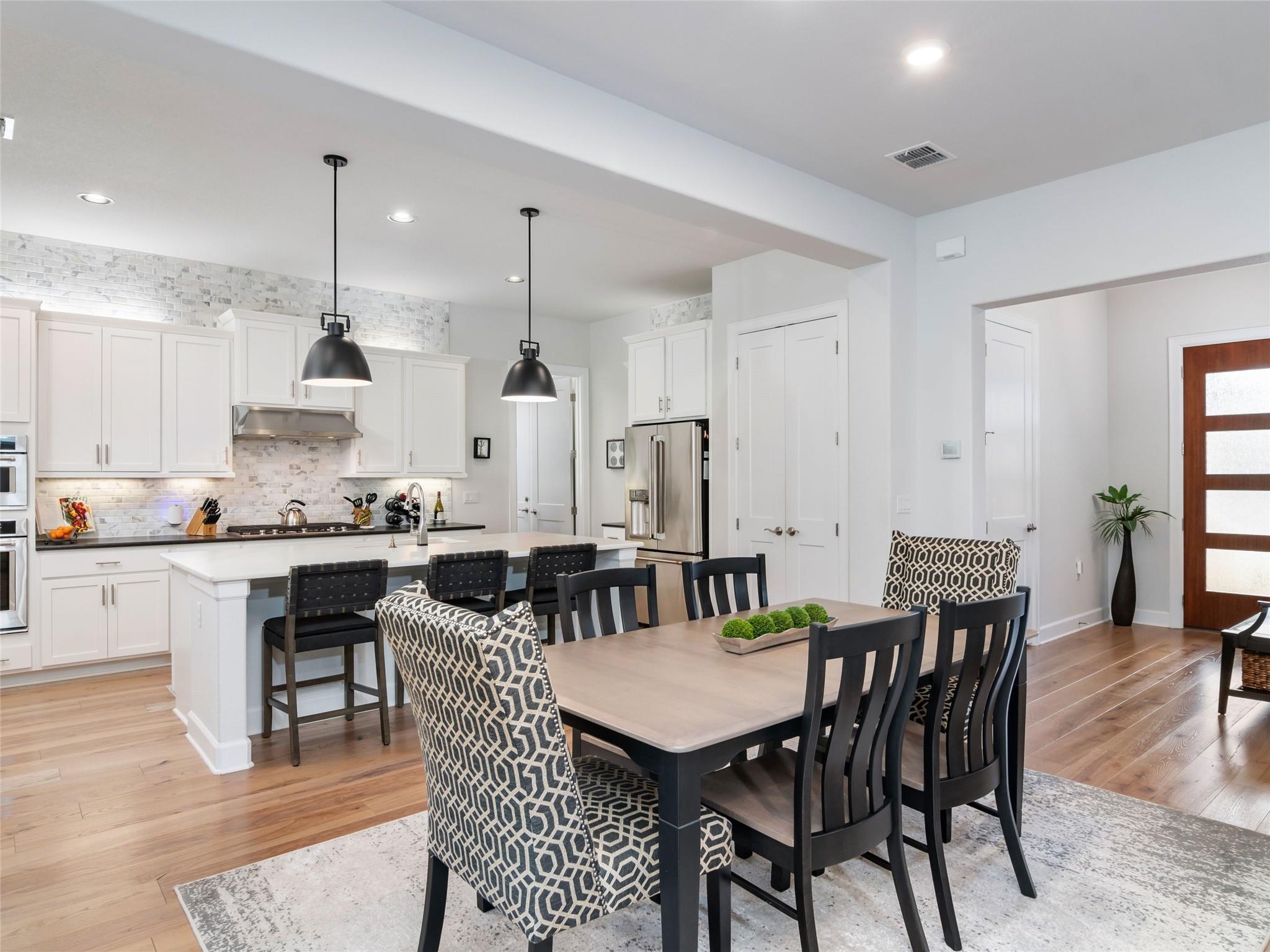 129 Balancing Laurel Dr, San Marcos, TX 78666