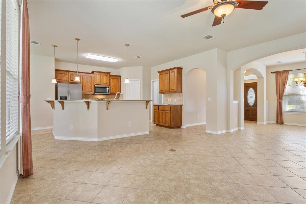 909 Big Thicket St, Georgetown, TX 78633