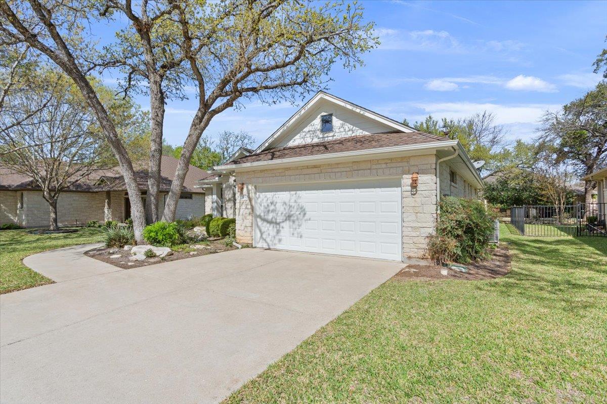 909 Big Thicket St, Georgetown, TX 78633
