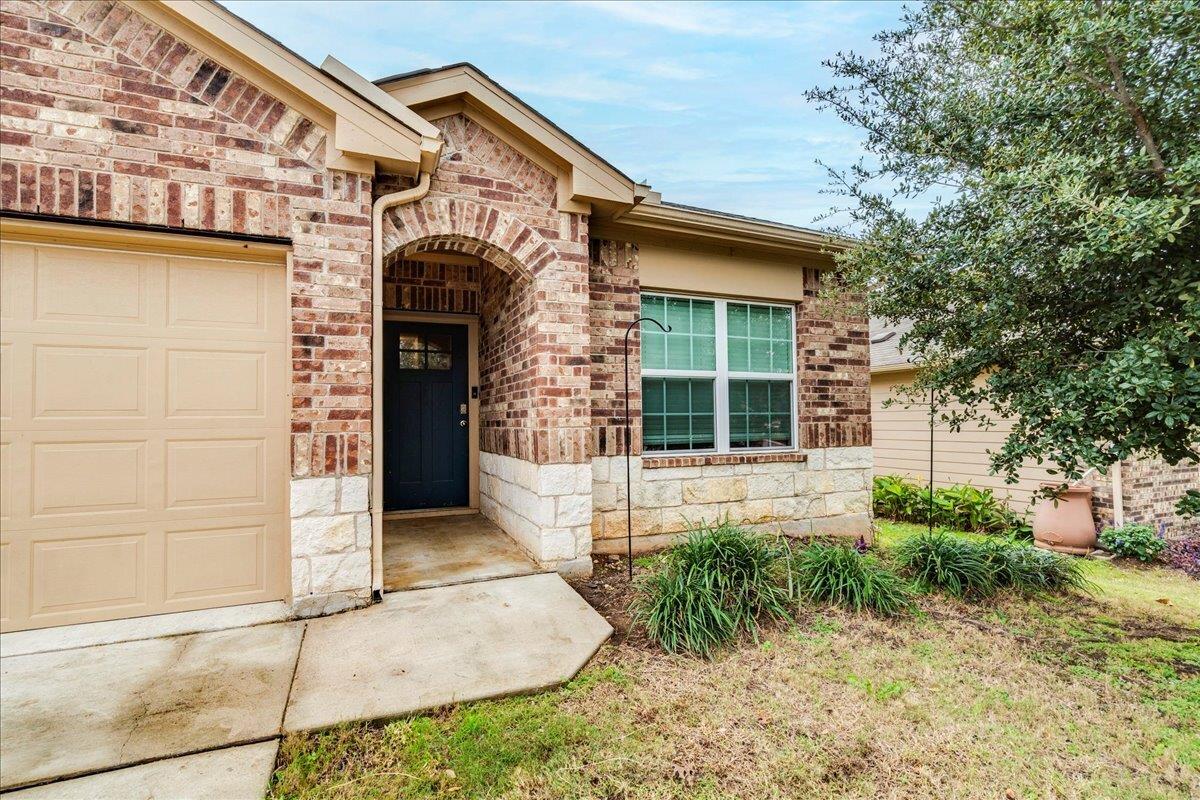 7013 Loretta White Lane, Austin, TX 78744