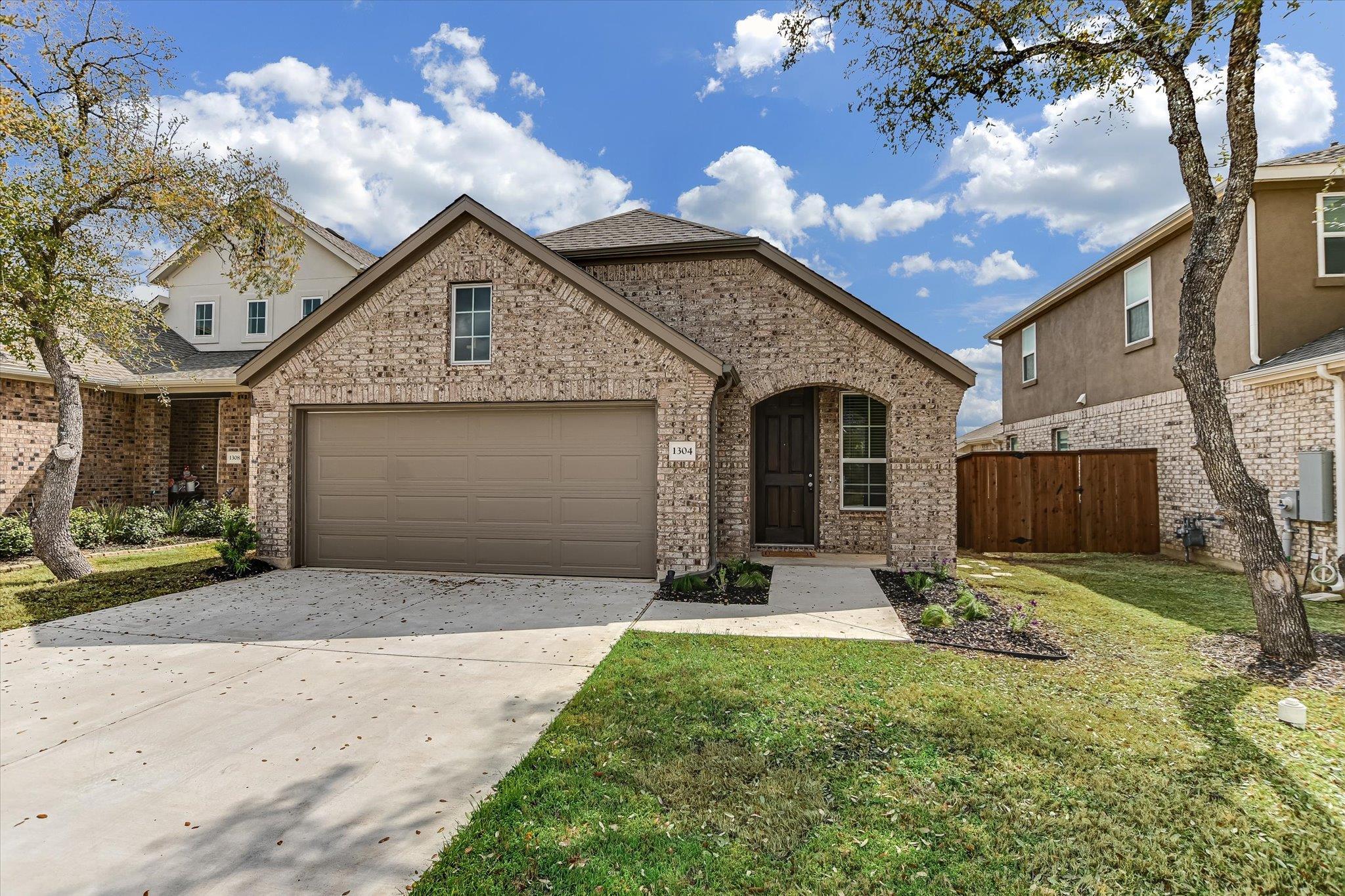 1304 Salt Lick Dr, Georgetown, TX 78633