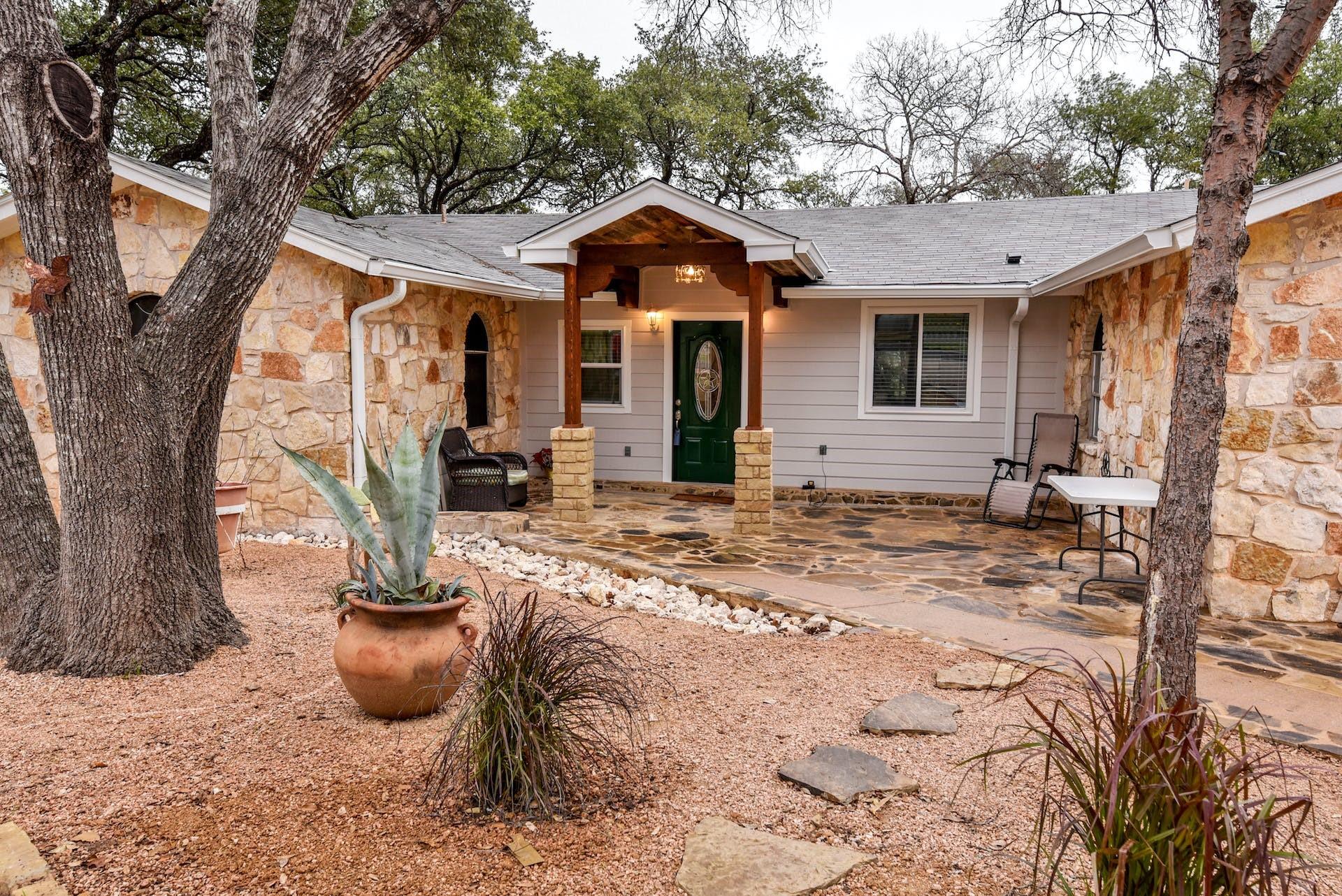 404 S Mustang Ave, Cedar Park, TX 78613
