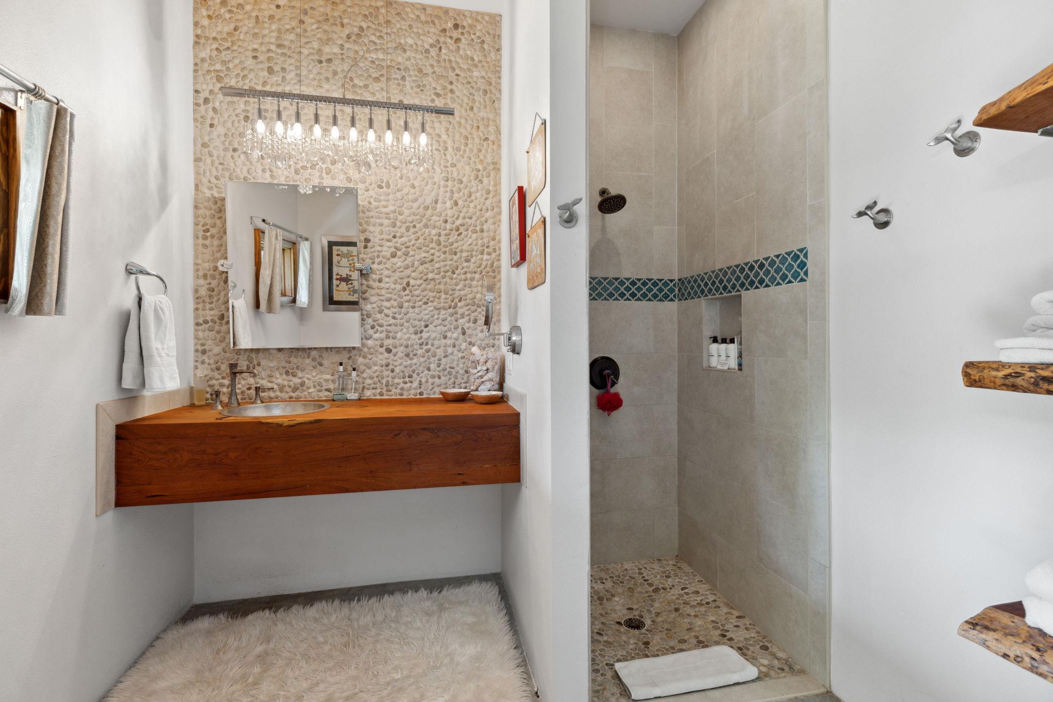 4418 Brasada Ln, Marble Falls, TX 78654