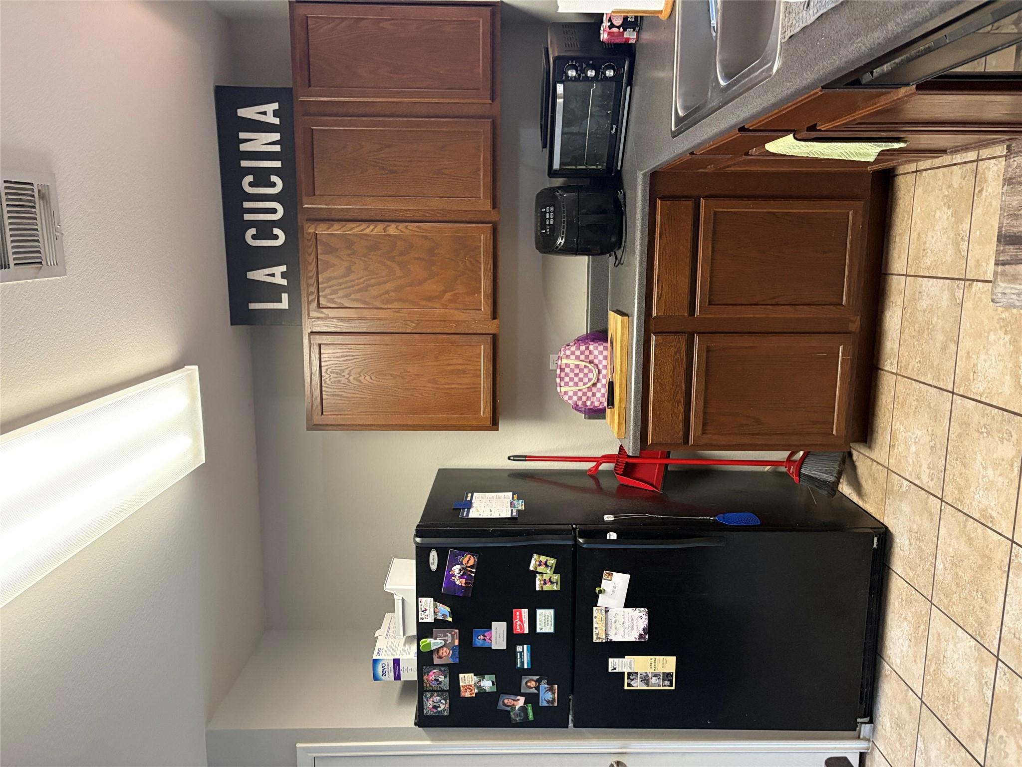 1034 W South St, Leander, TX 78641