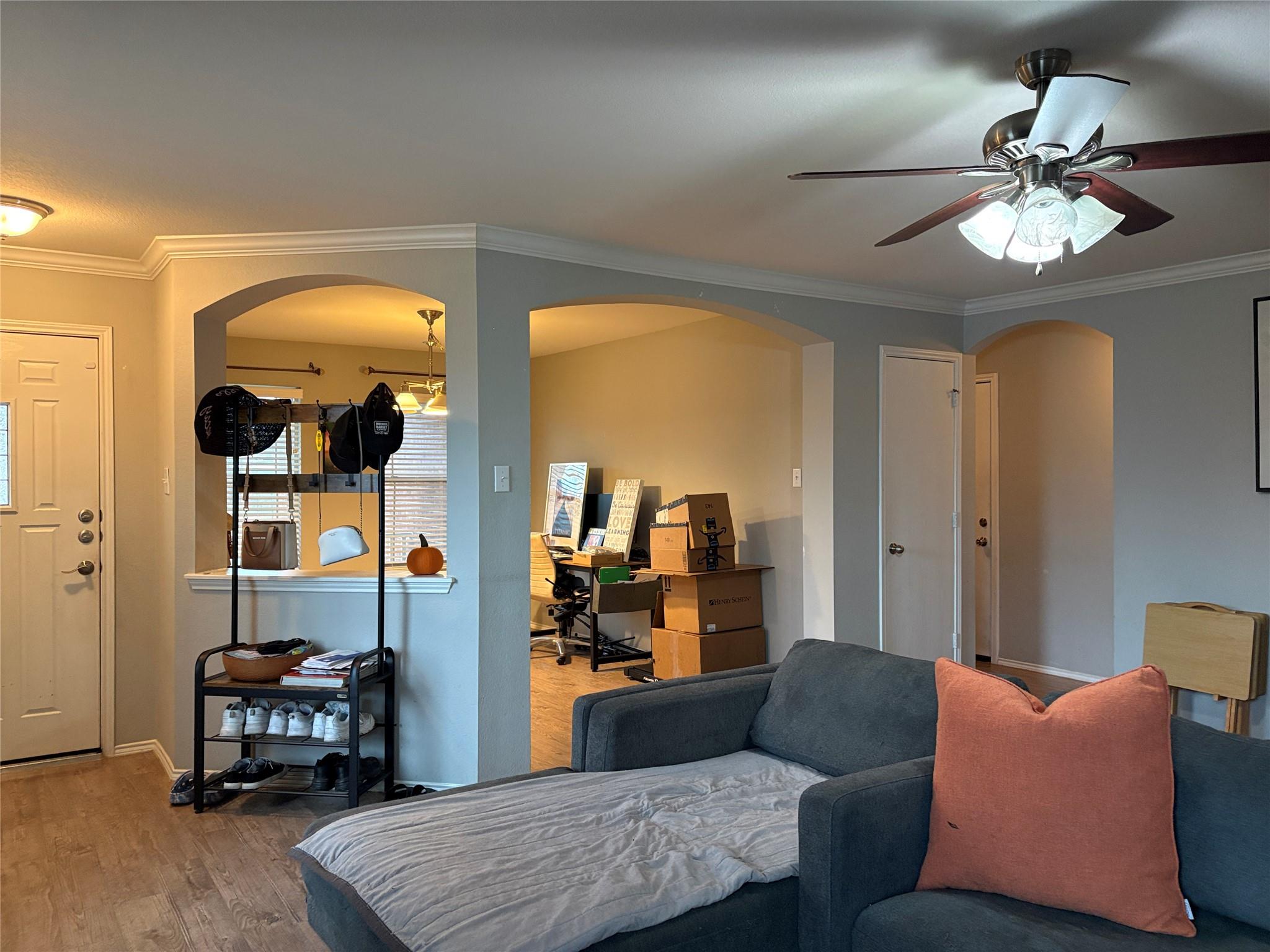 1034 W South St, Leander, TX 78641