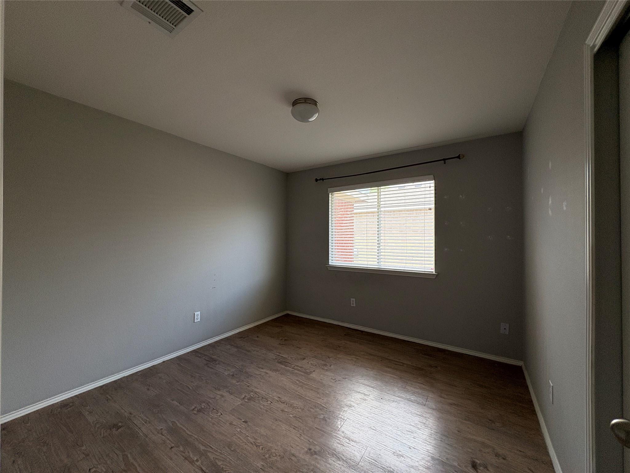 1034 W South St, Leander, TX 78641