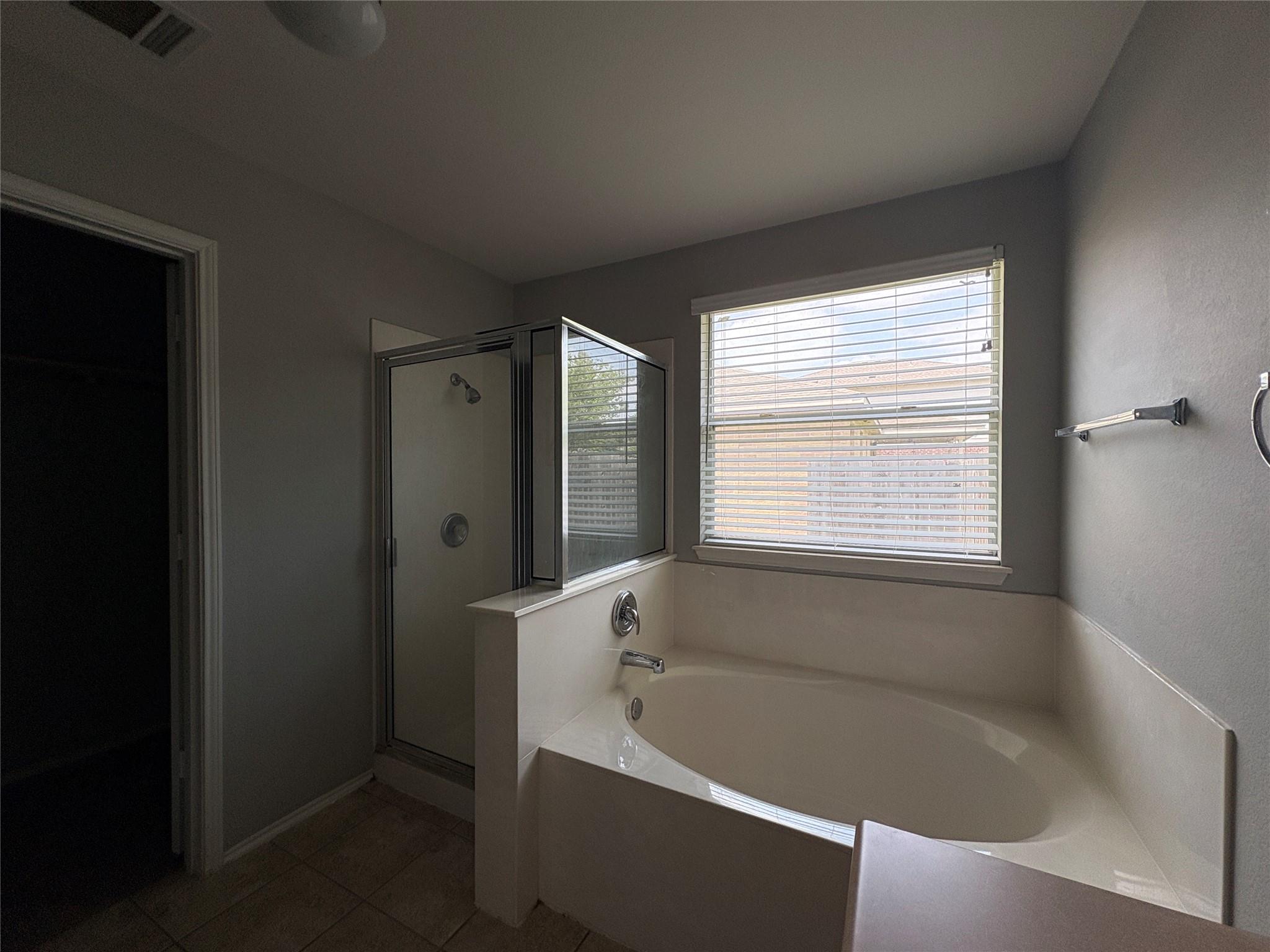 1034 W South St, Leander, TX 78641