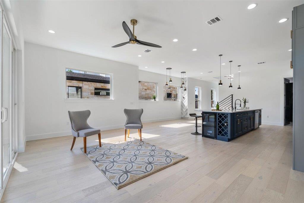 501 E Burton St, Manor, TX 78653