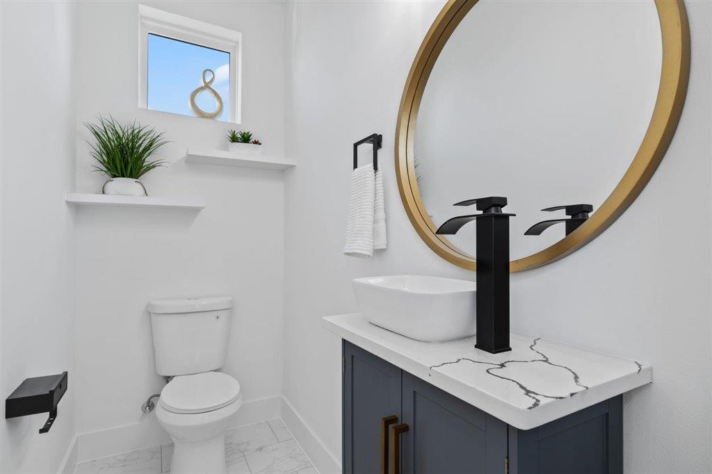 501 E Burton St, Manor, TX 78653