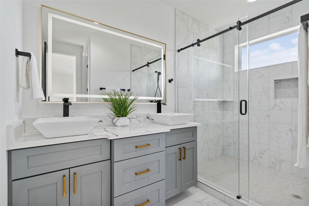 501 E Burton St, Manor, TX 78653