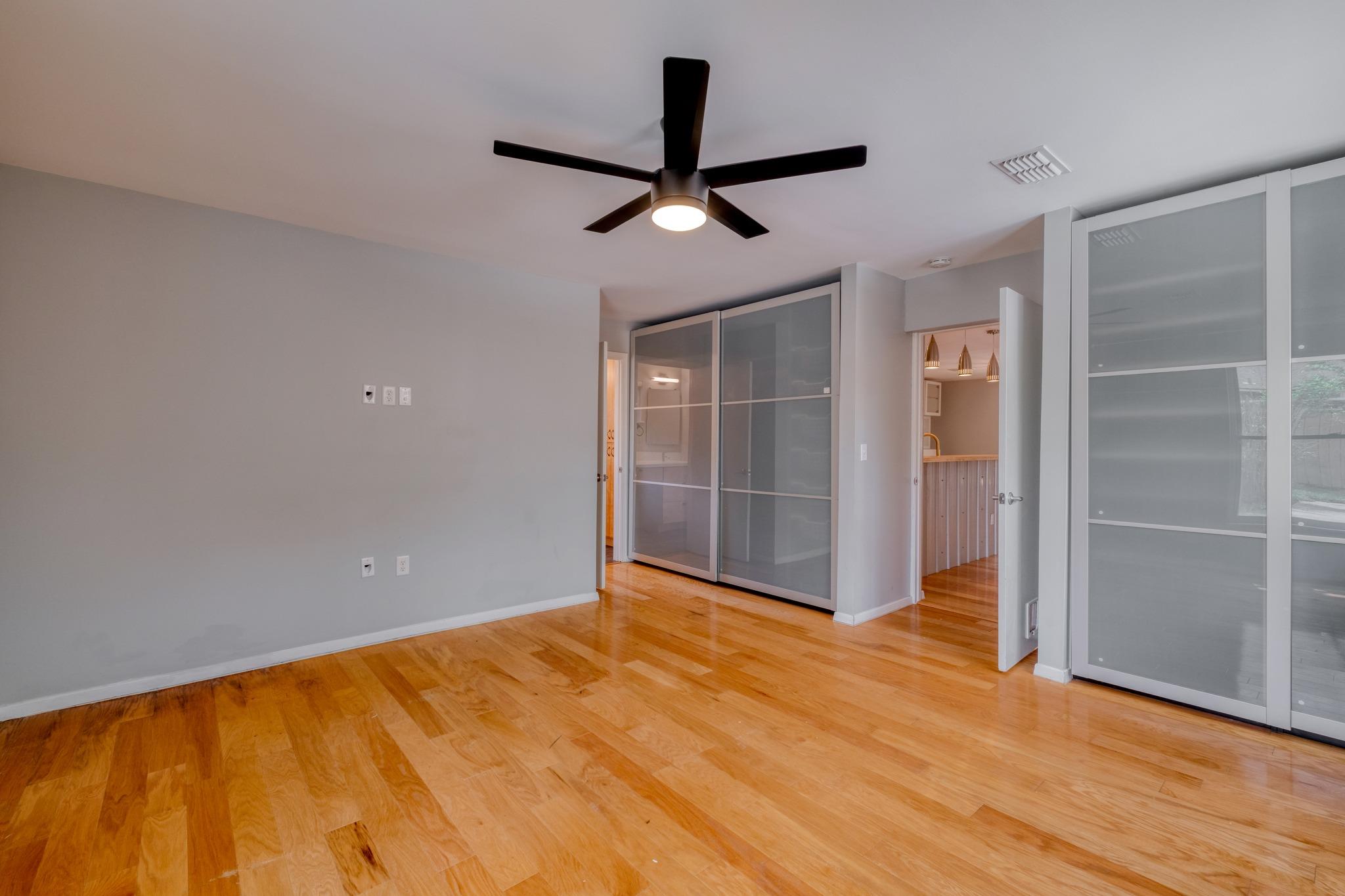 1413 Berkshire Dr, Austin, TX 78723