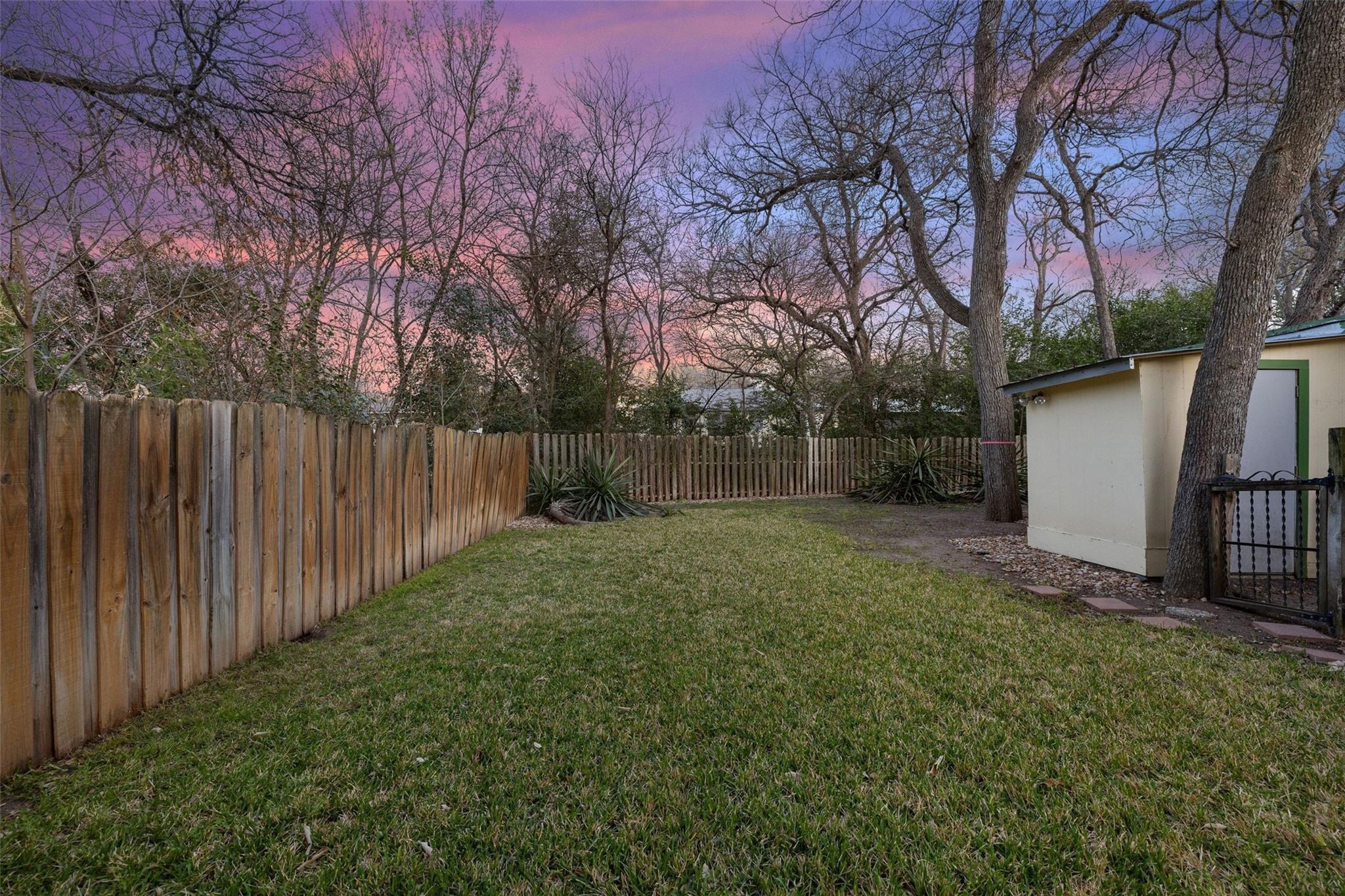 2004 Griswold Ln, Austin, TX 78703