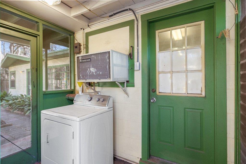 2004 Griswold Ln, Austin, TX 78703