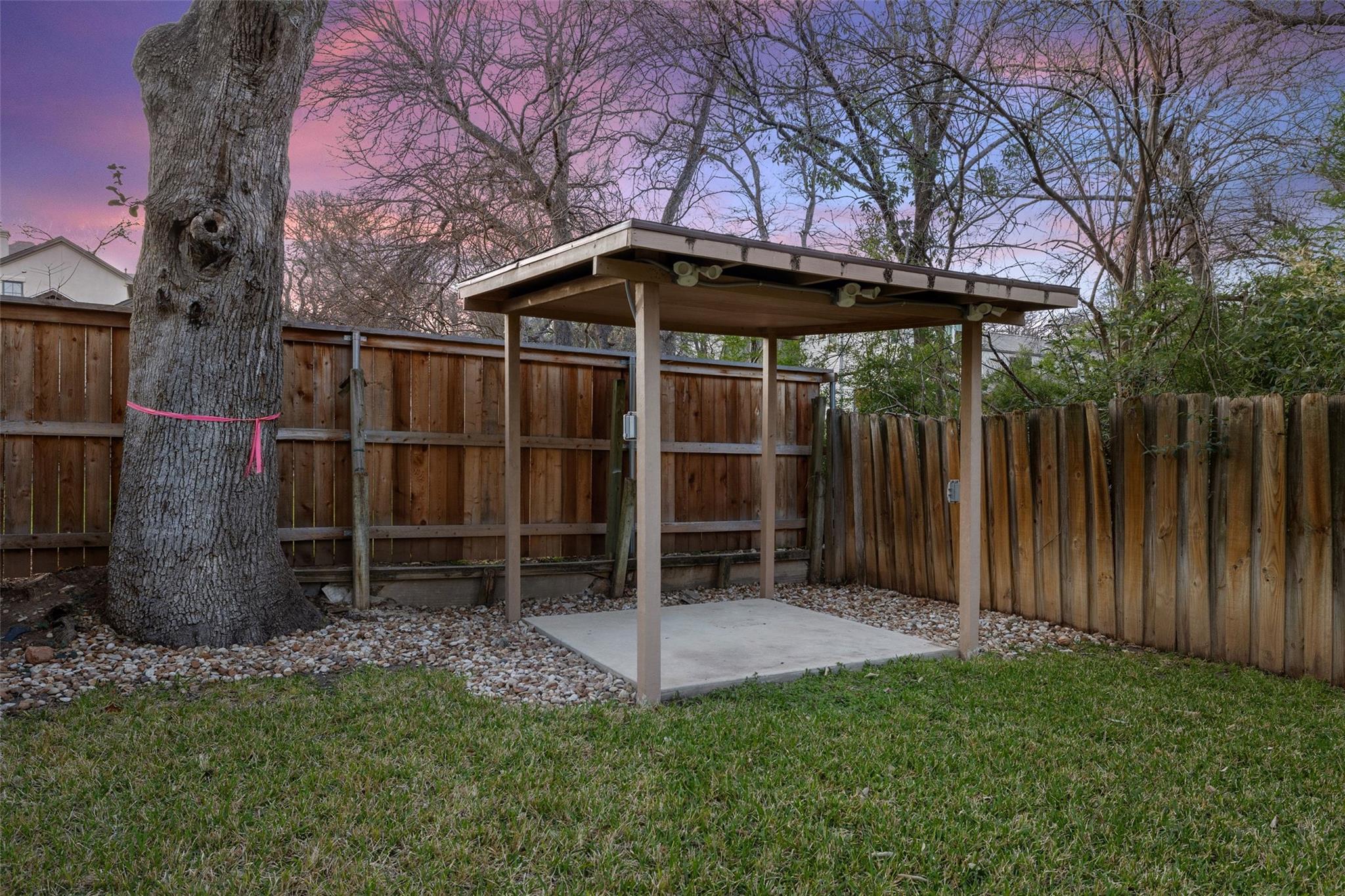 2004 Griswold Ln, Austin, TX 78703