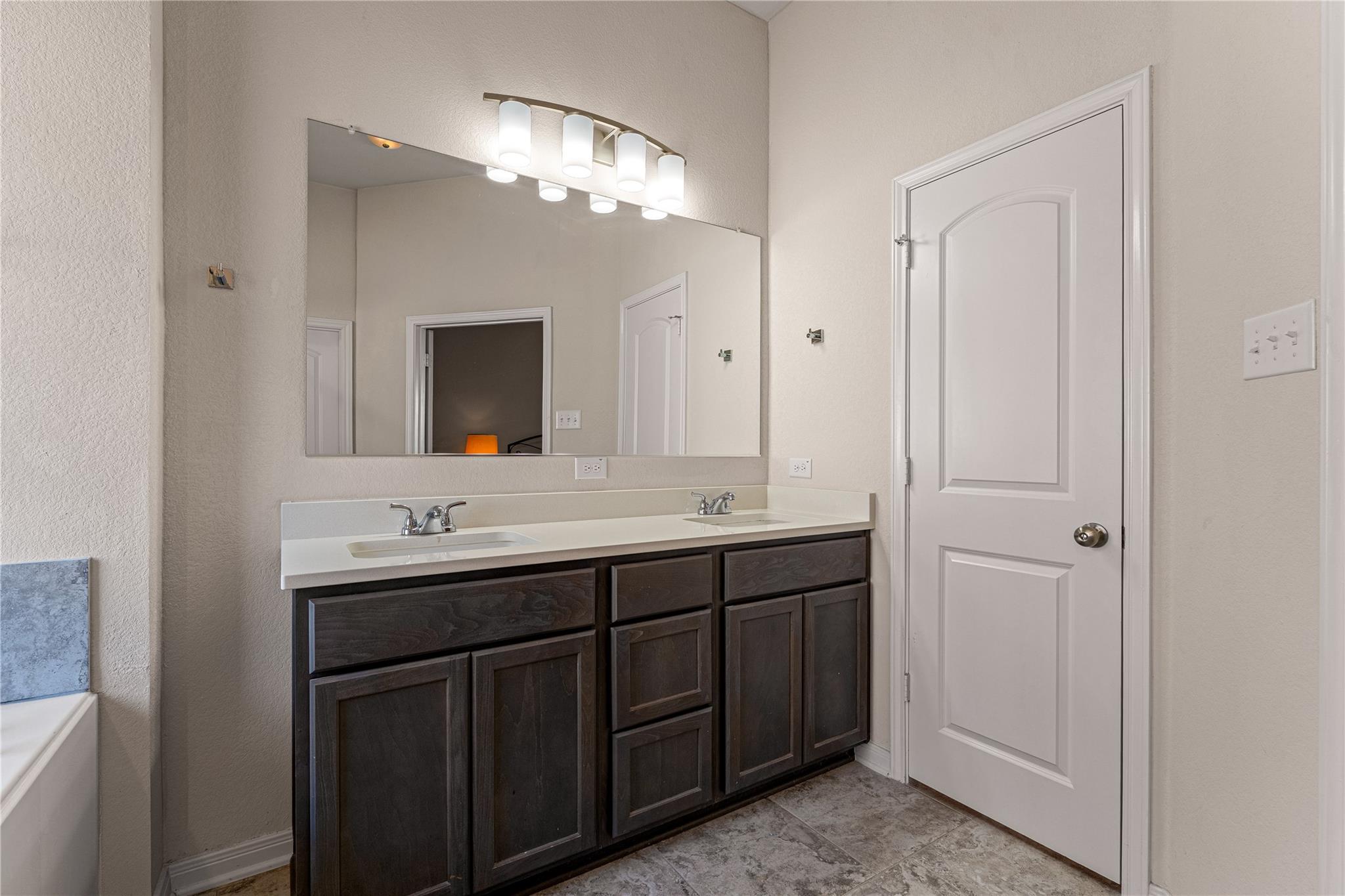 3205 Zabel Dr, Lorena, TX 76655