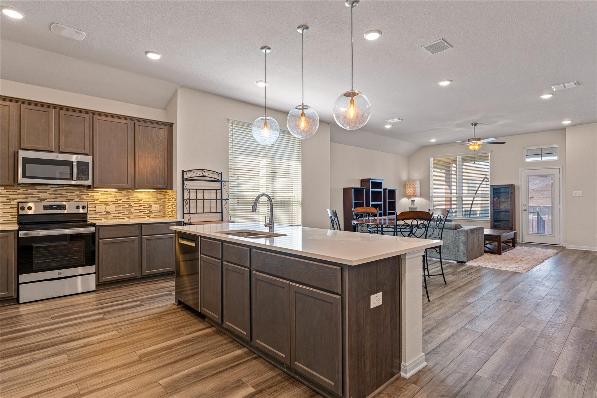 3205 Zabel Dr, Lorena, TX 76655