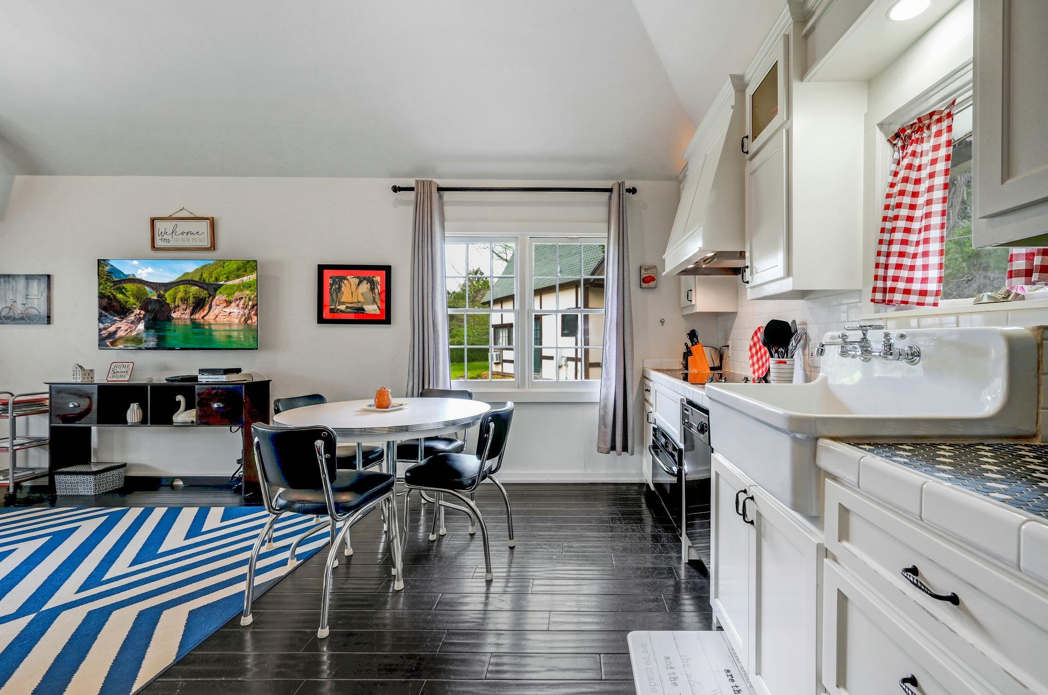 300 Mill Race Ln # 8, Wimberley, TX 78676