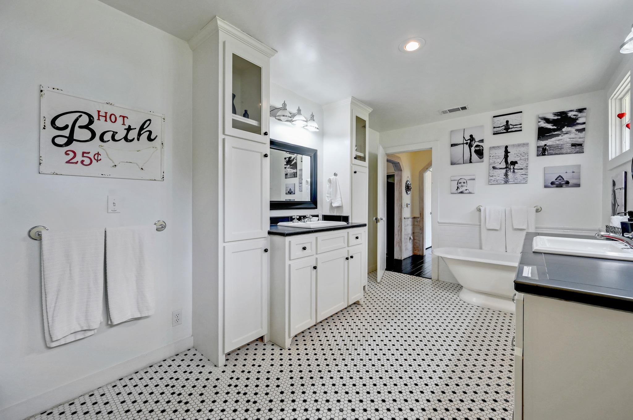 300 Mill Race Ln # 8, Wimberley, TX 78676