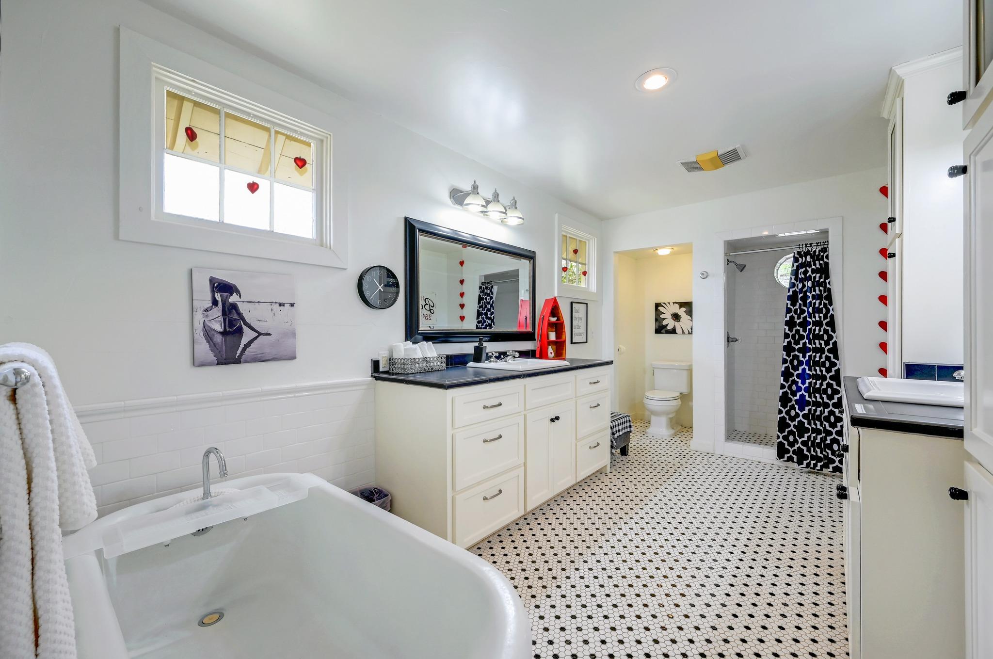 300 Mill Race Ln # 8, Wimberley, TX 78676