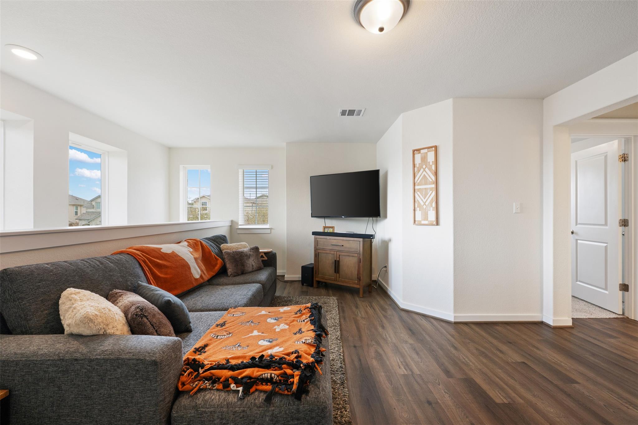 8204 Prairie Rye Dr, Lago Vista, TX 78645