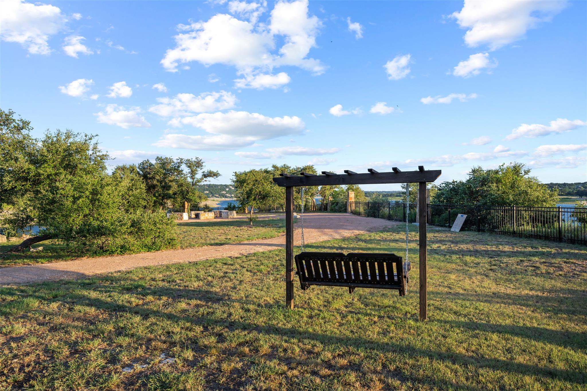 8204 Prairie Rye Dr, Lago Vista, TX 78645