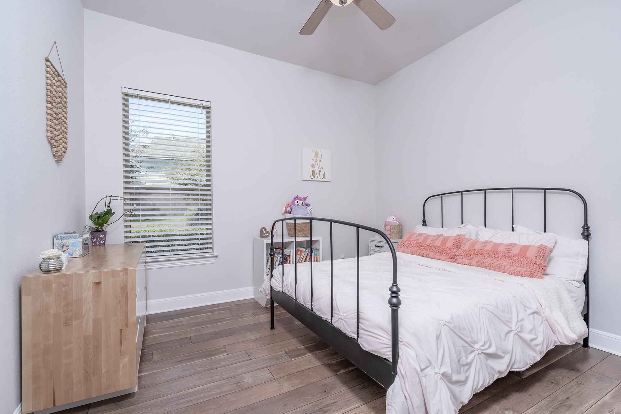 130 Bluehaw Dr, Georgetown, TX 78628