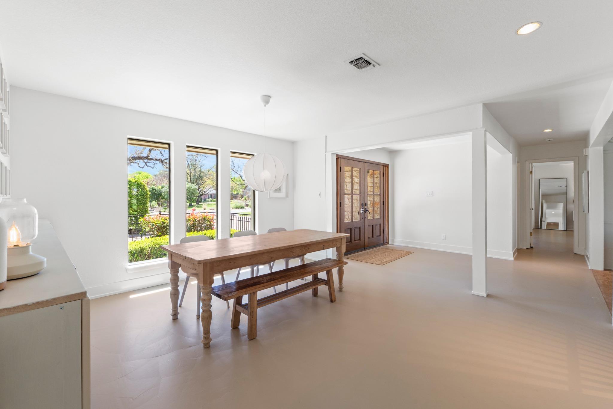 901 Vanguard St, Lakeway, TX 78734