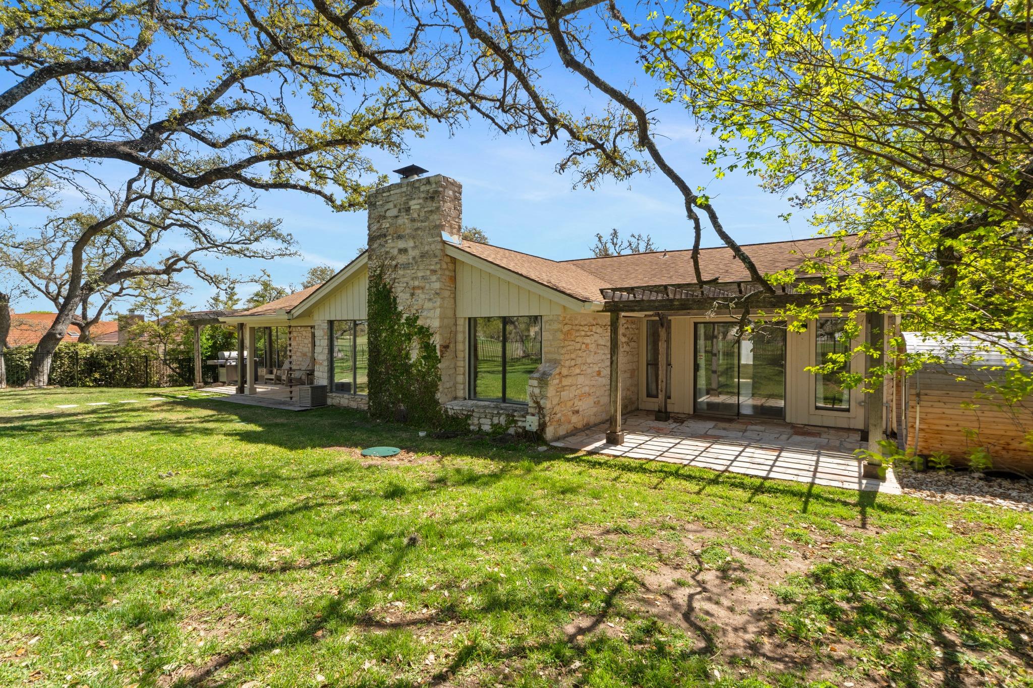 901 Vanguard St, Lakeway, TX 78734