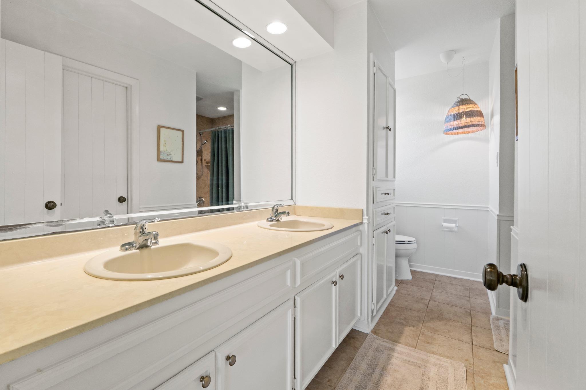 901 Vanguard St, Lakeway, TX 78734