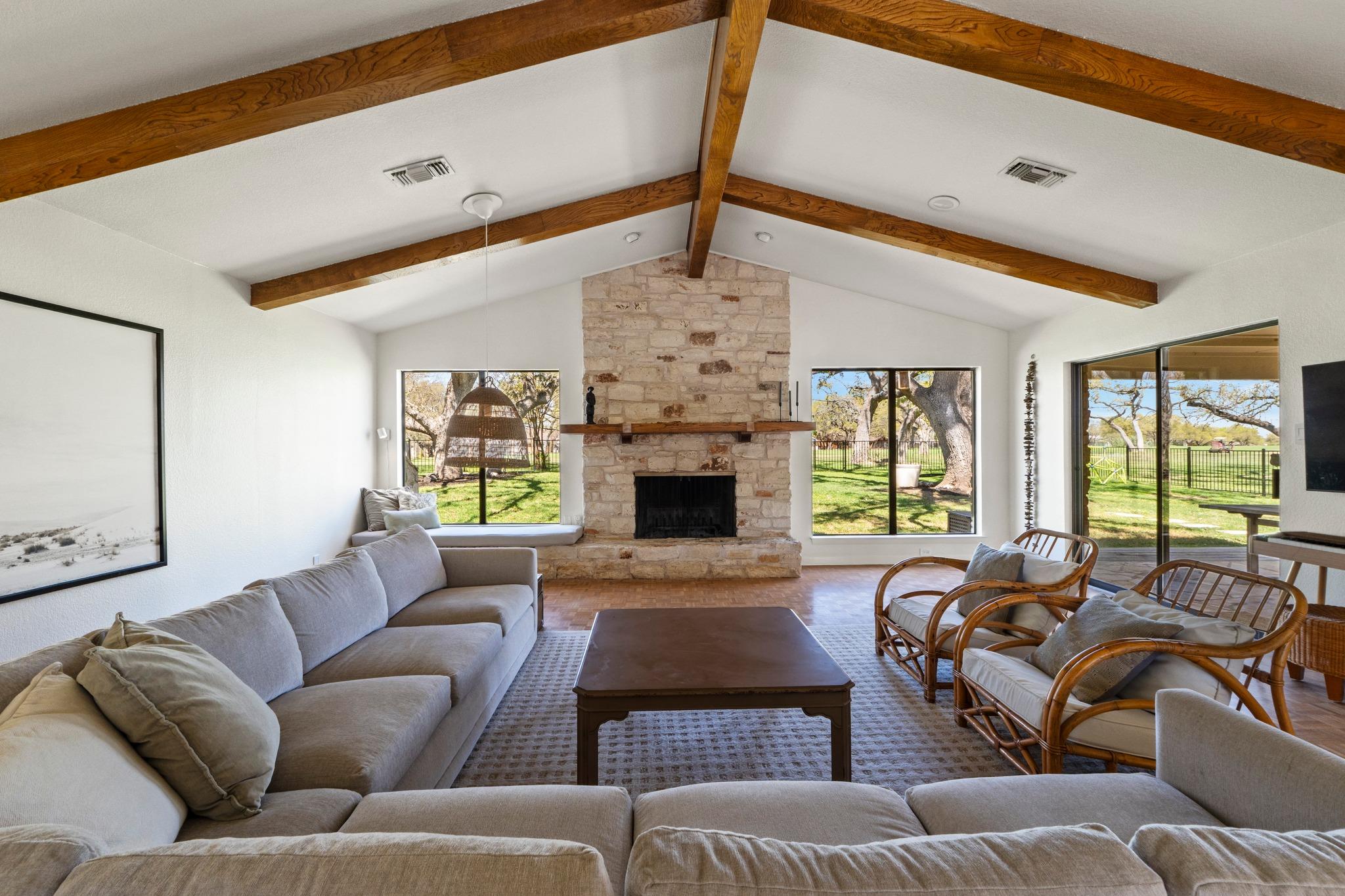 901 Vanguard St, Lakeway, TX 78734