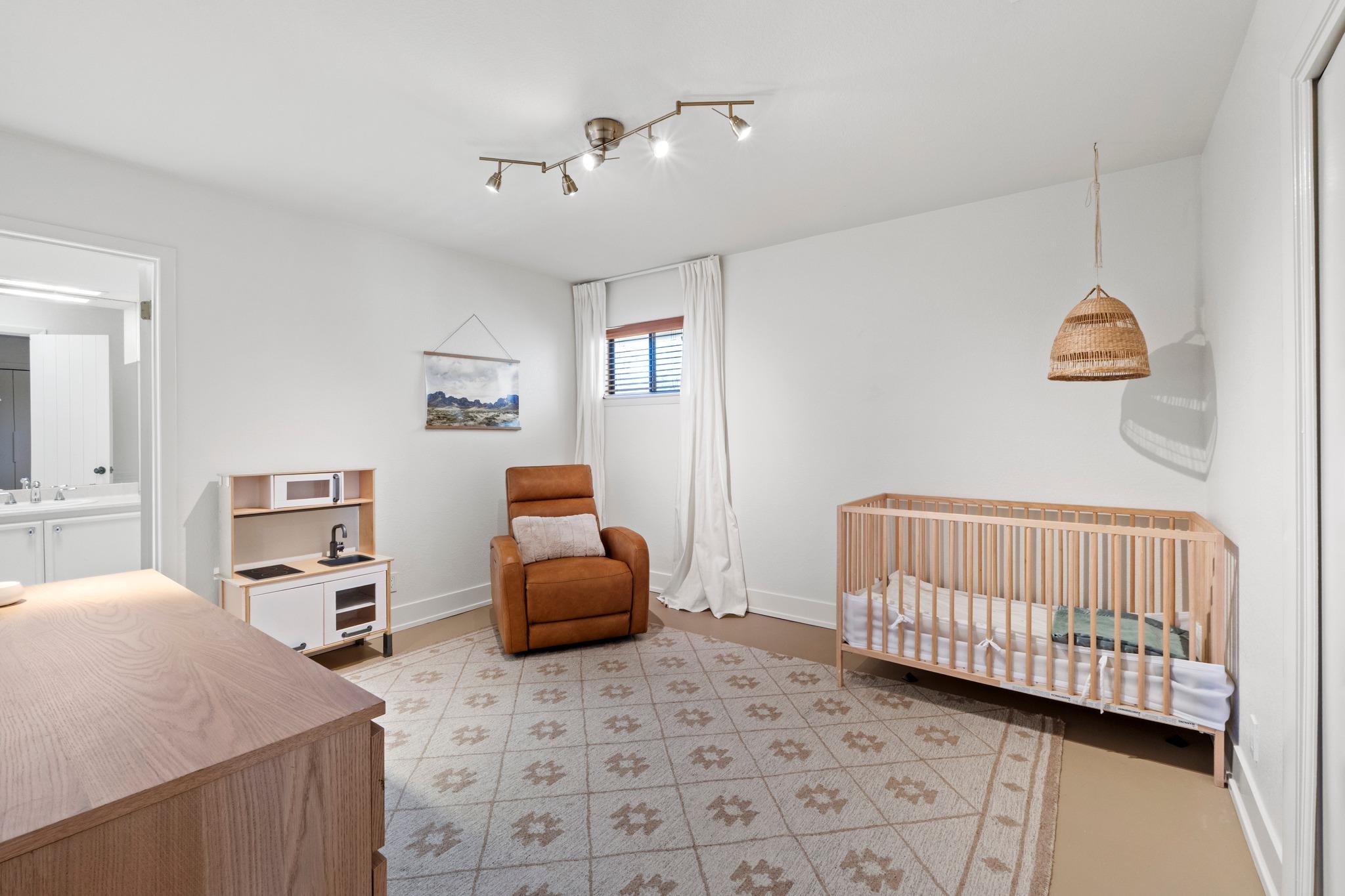 901 Vanguard St, Lakeway, TX 78734