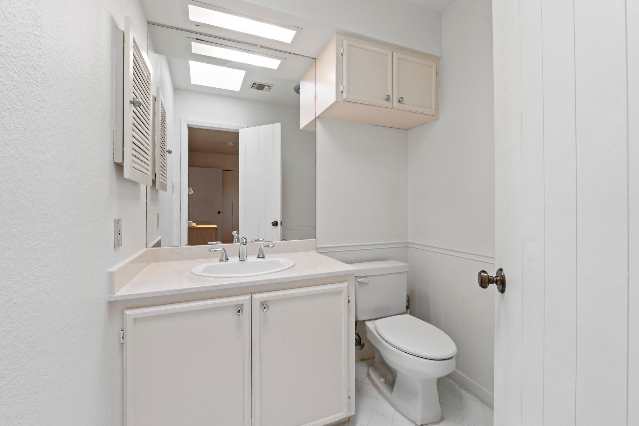 901 Vanguard St, Lakeway, TX 78734