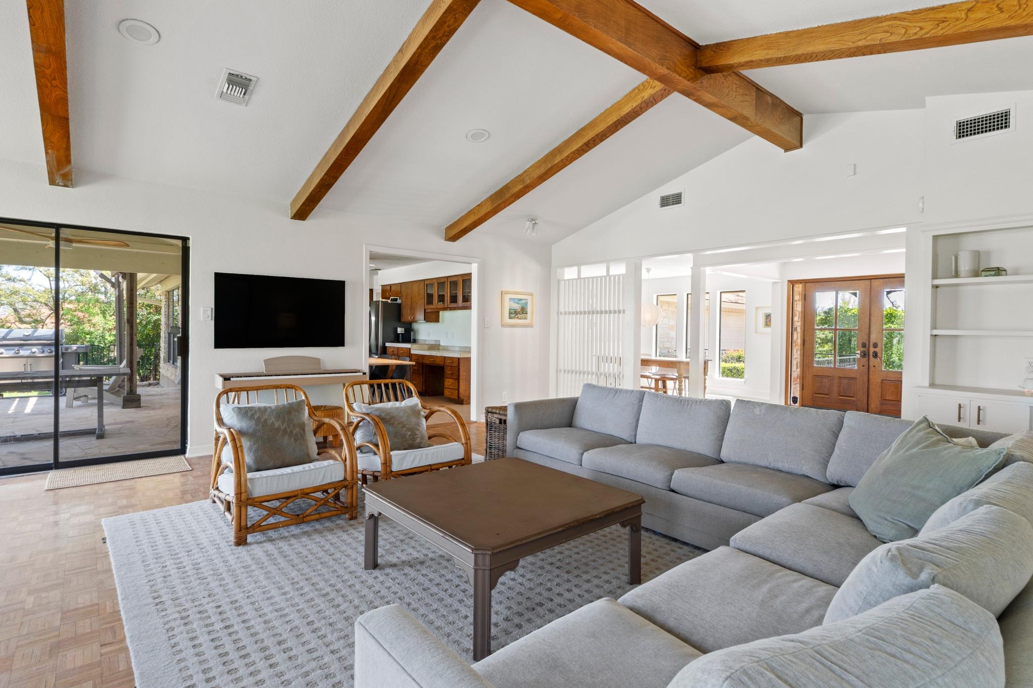 901 Vanguard St, Lakeway, TX 78734