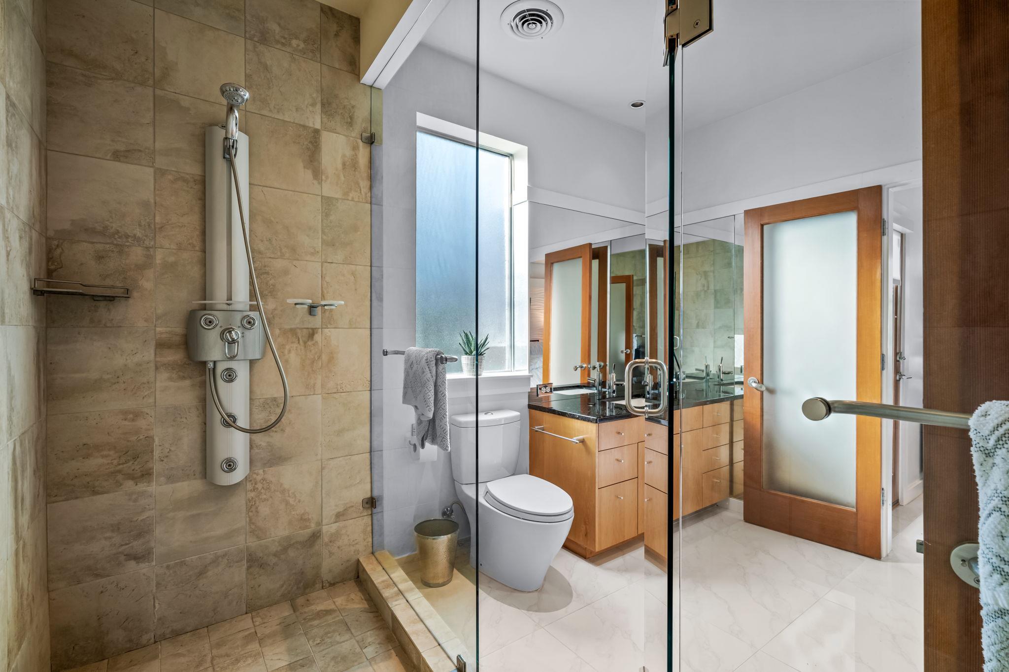 1700 Ravey St # A, Austin, TX 78704