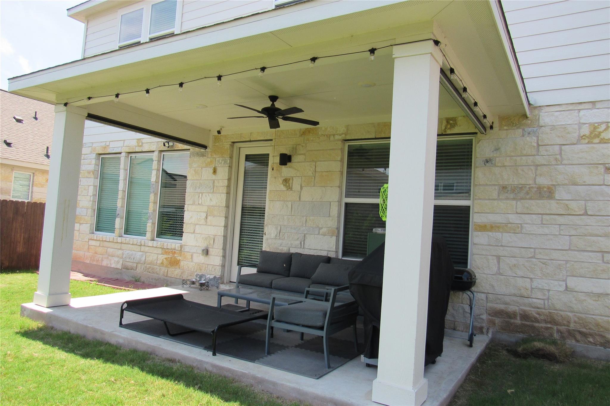 4337 Chapel Hill St, Round Rock, TX 78626