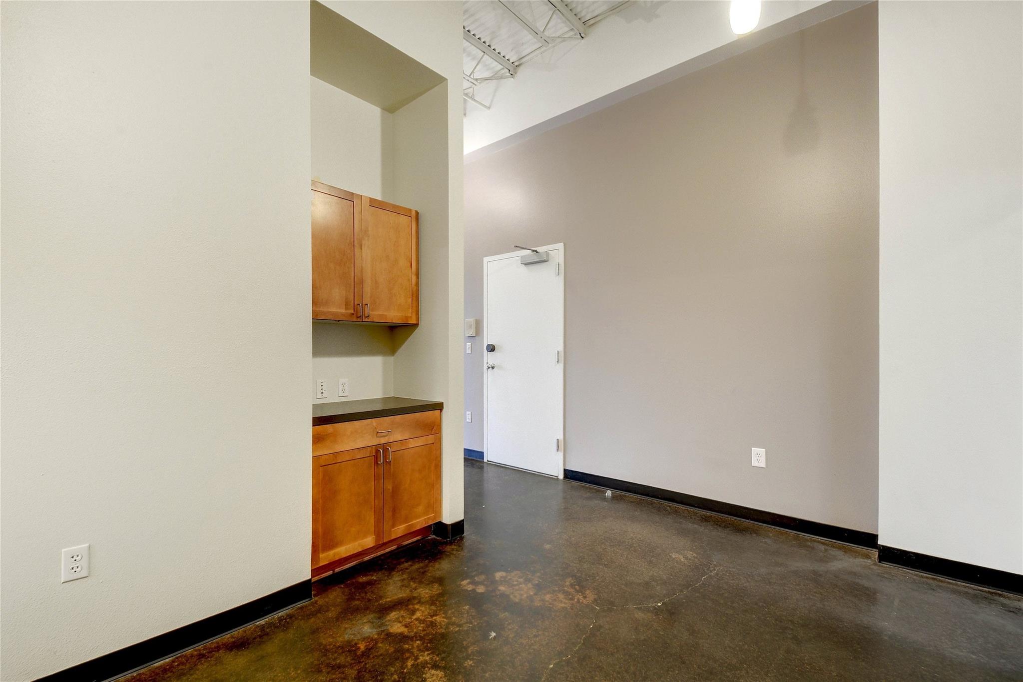 2401 E 6th St E # 41, Austin, TX 78702