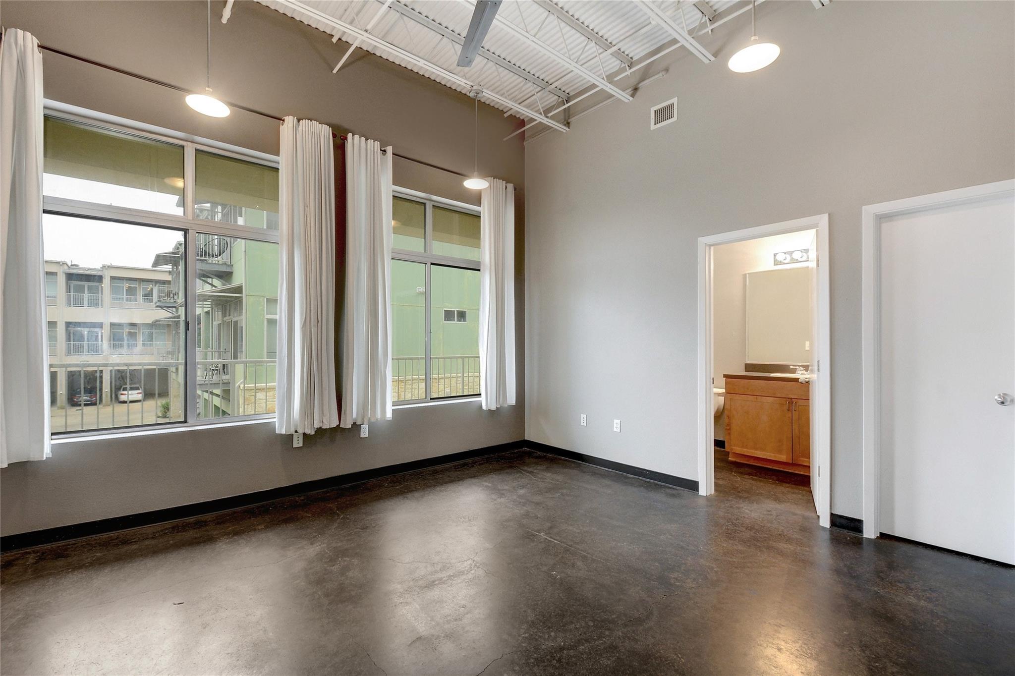 2401 E 6th St E # 41, Austin, TX 78702