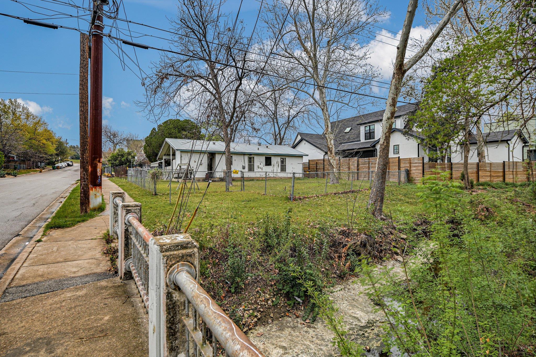 3100 Brinwood Ave, Austin, TX 78704