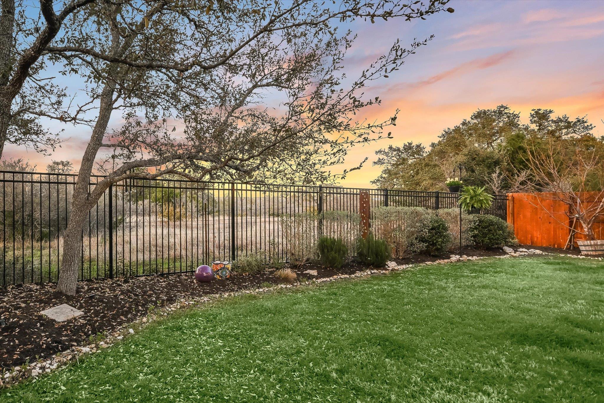 508 Peakside Cir, Dripping Springs, TX 78620