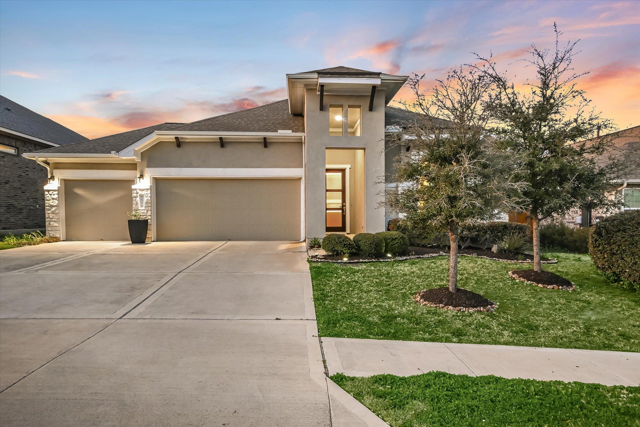 508 Peakside Cir, Dripping Springs, TX 78620