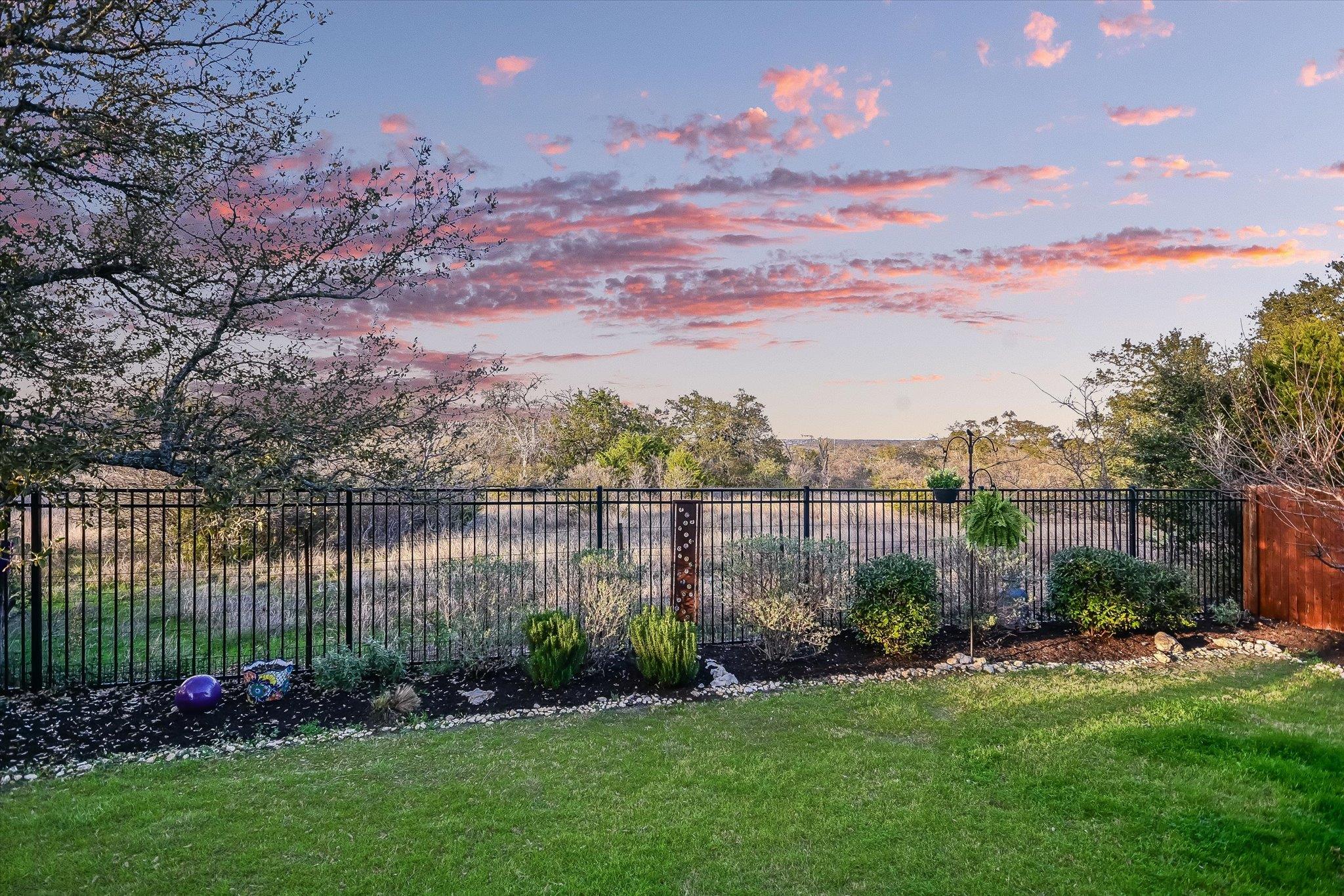 508 Peakside Cir, Dripping Springs, TX 78620