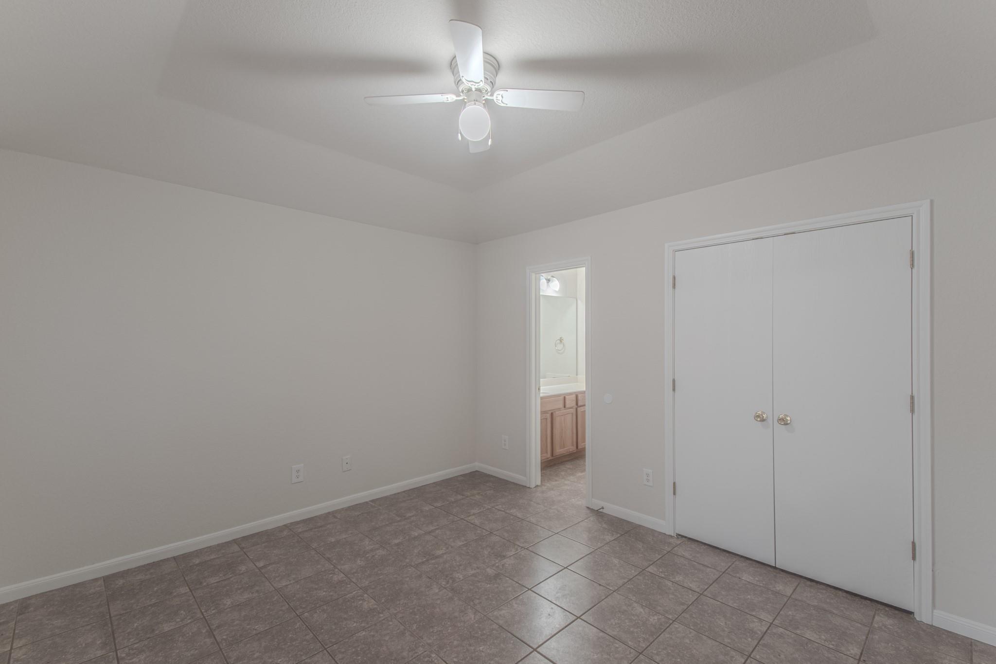 10 Green Glade Ct, Wimberley, TX 78676