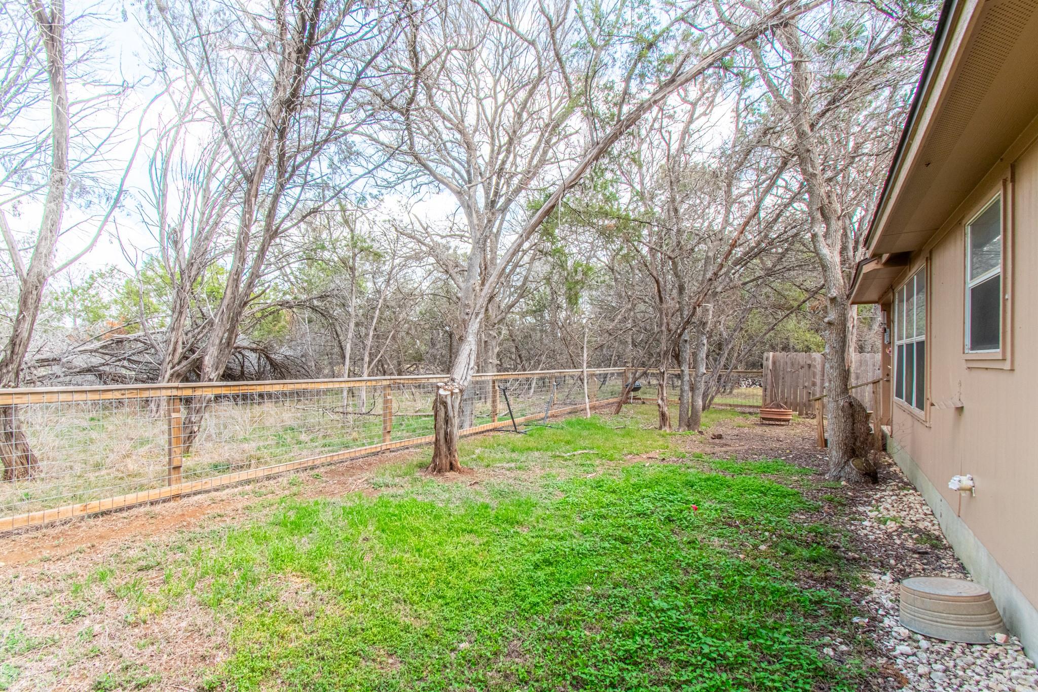 10 Green Glade Ct, Wimberley, TX 78676