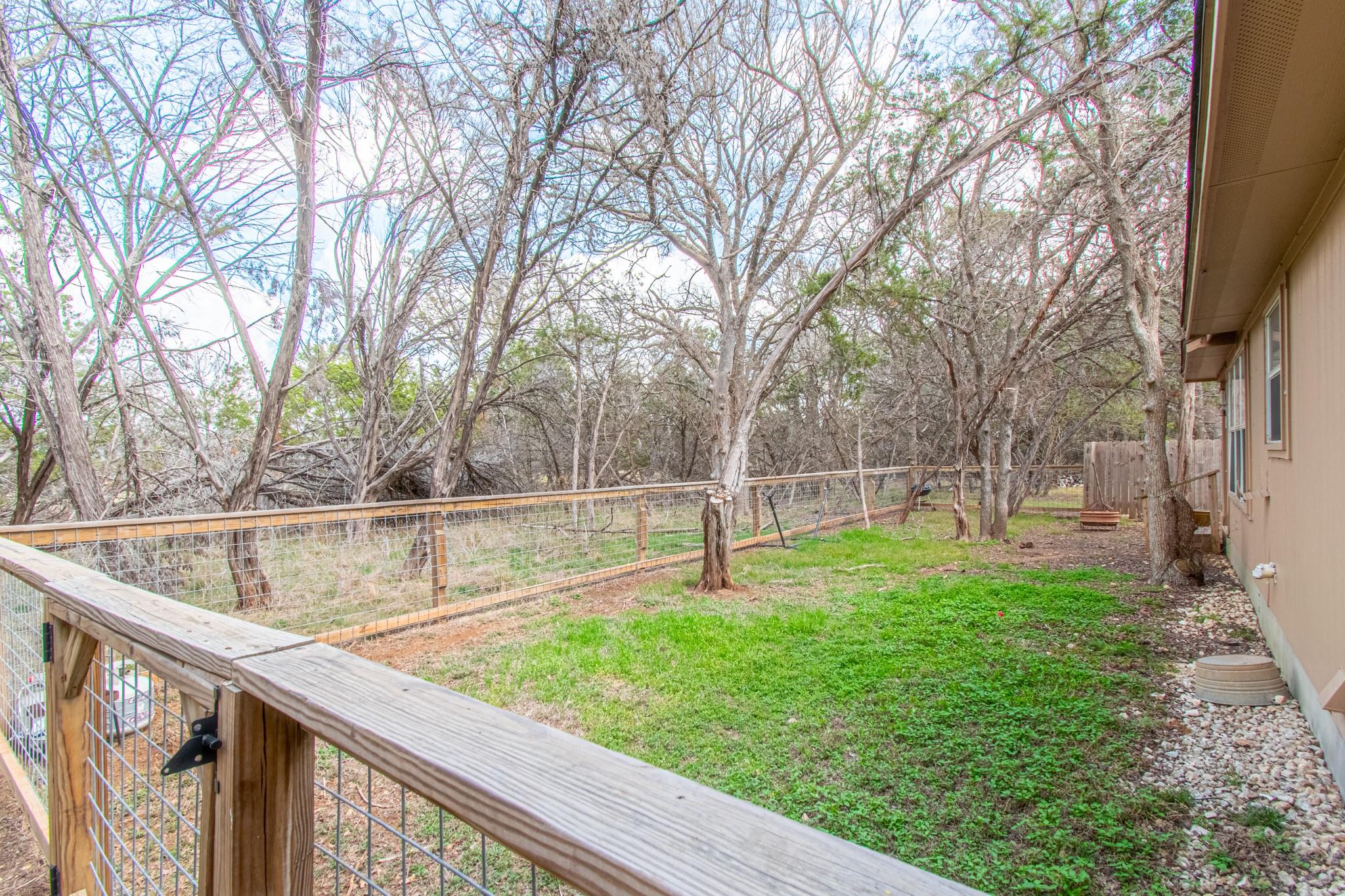 10 Green Glade Ct, Wimberley, TX 78676