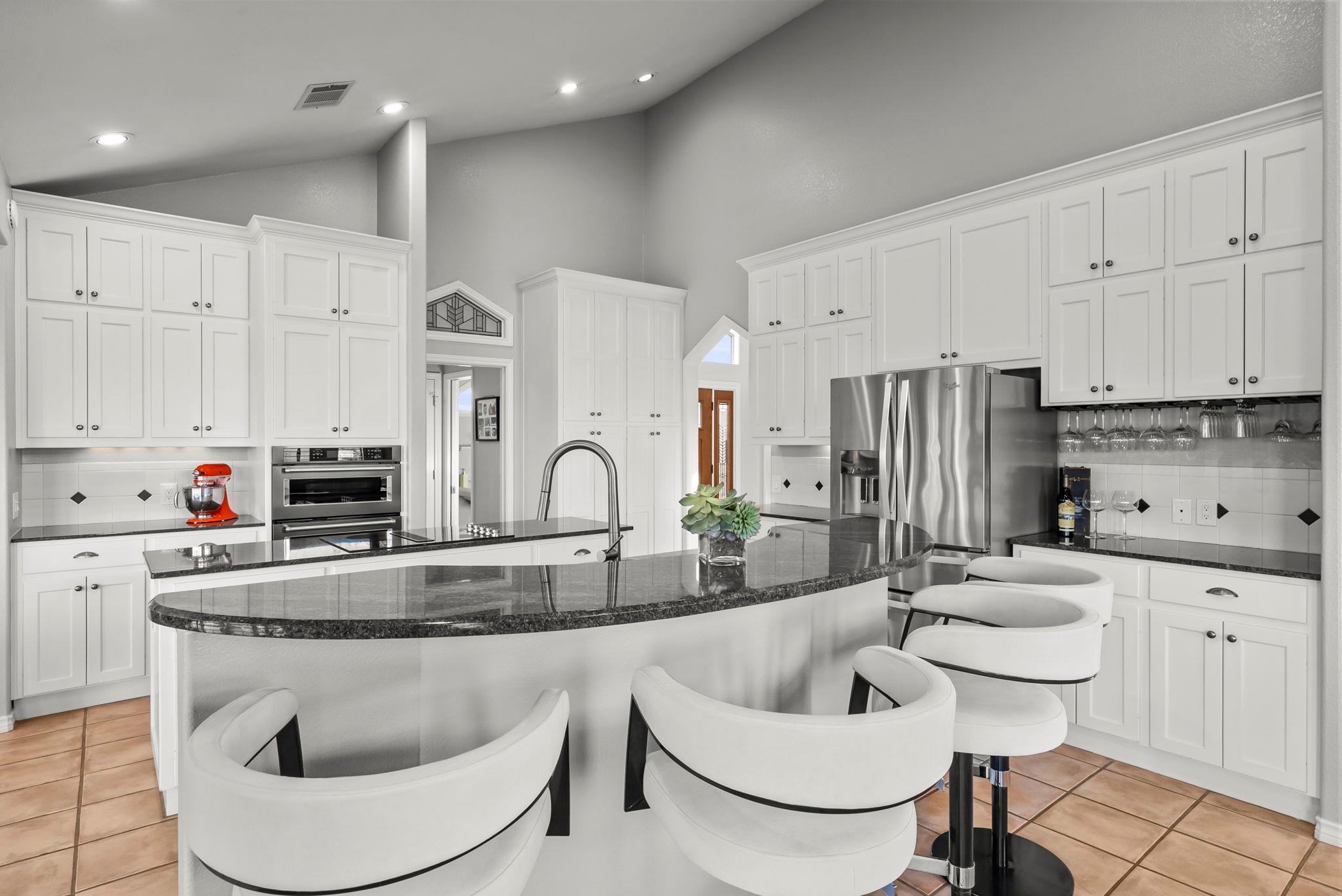 106 Long Mtn, Horseshoe Bay, TX 78657