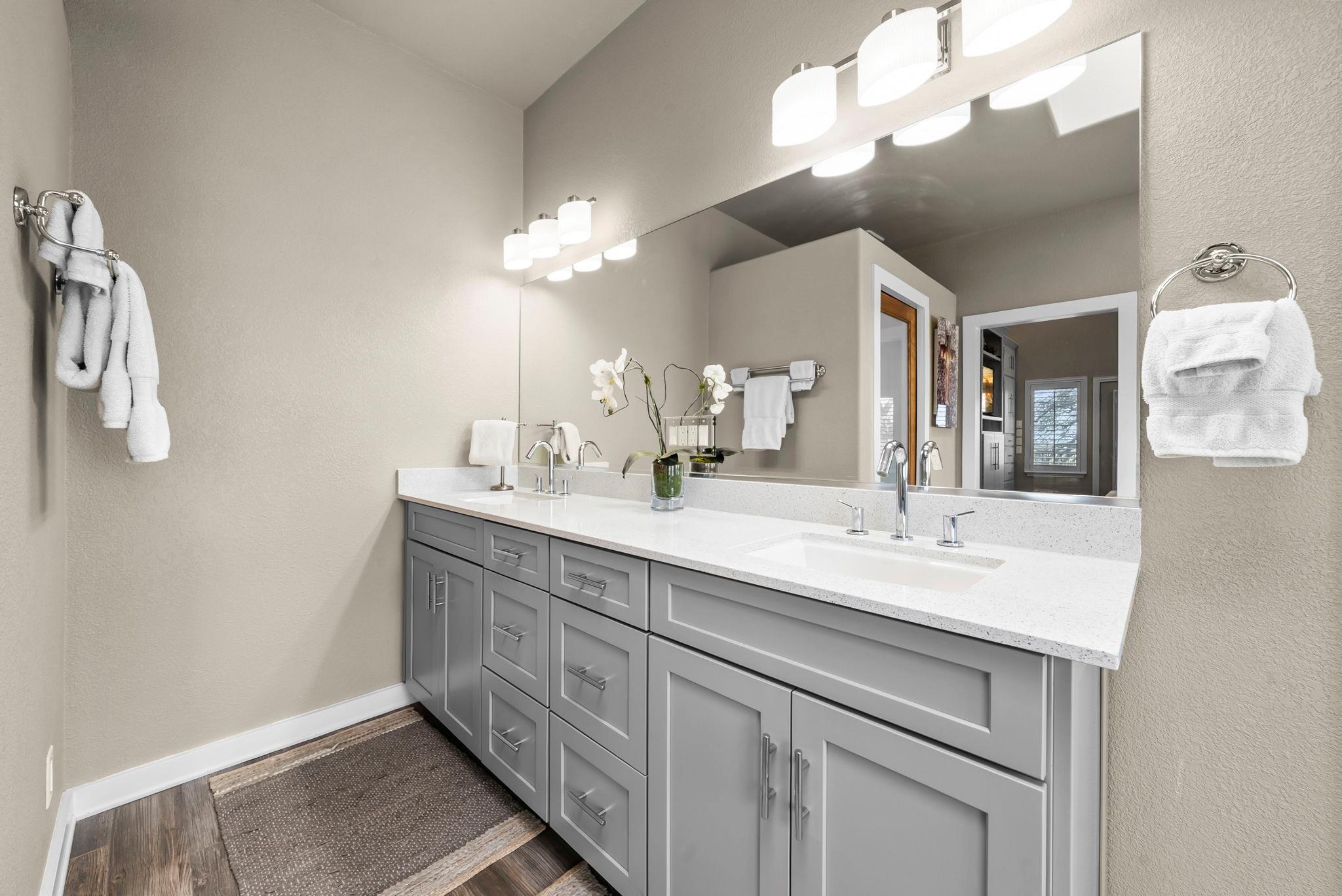 106 Long Mtn, Horseshoe Bay, TX 78657