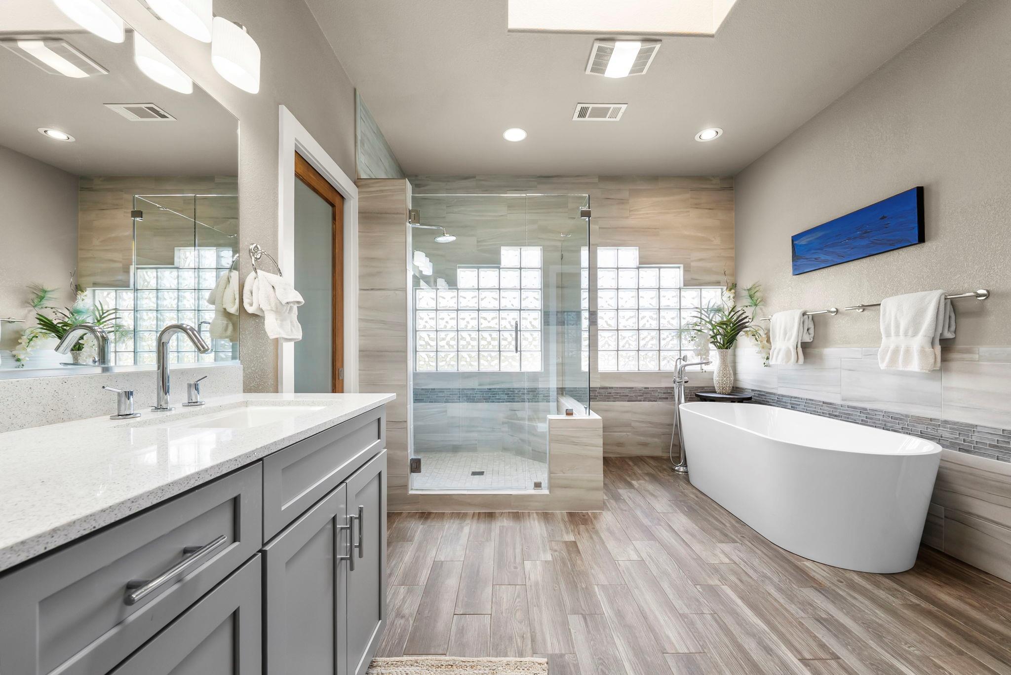 106 Long Mtn, Horseshoe Bay, TX 78657