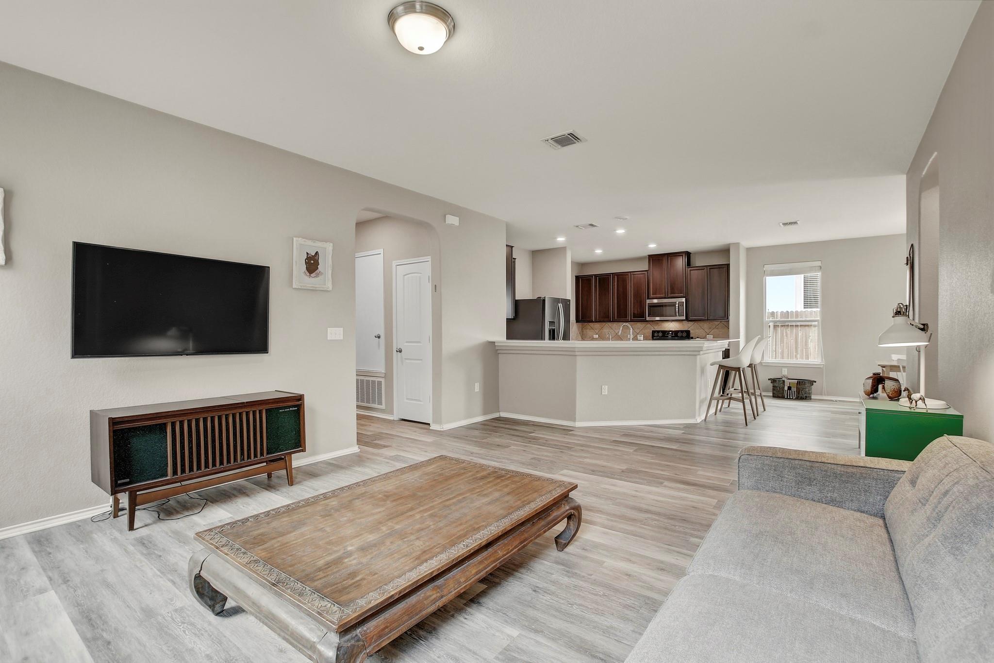 1716 Arial Dr, Austin, TX 78753